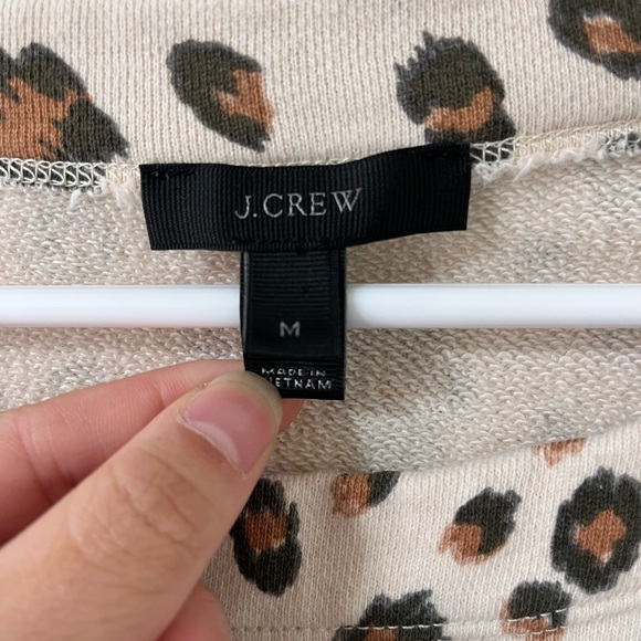 J. Crew Animal Print Wide Neck Lightweight Pullover Sweater Size Medium - Picture 9 of 10